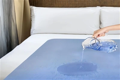 大人用防水パッドに使用されている防水素材とは何ですか?